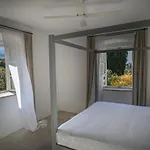 Revelin Hvar Feriehus *