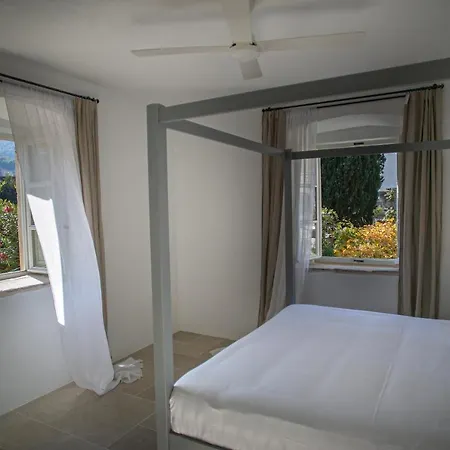 Revelin Hvar Holiday home *