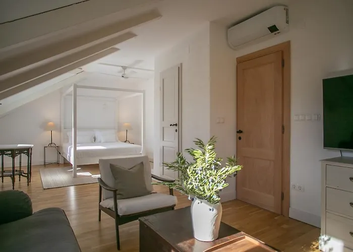 Revelin Hvar Casa de Férias