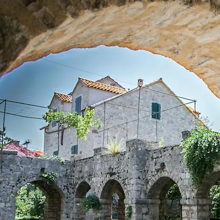 Сasa de vacaciones Revelin Hvar