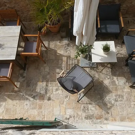 Revelin Hvar *