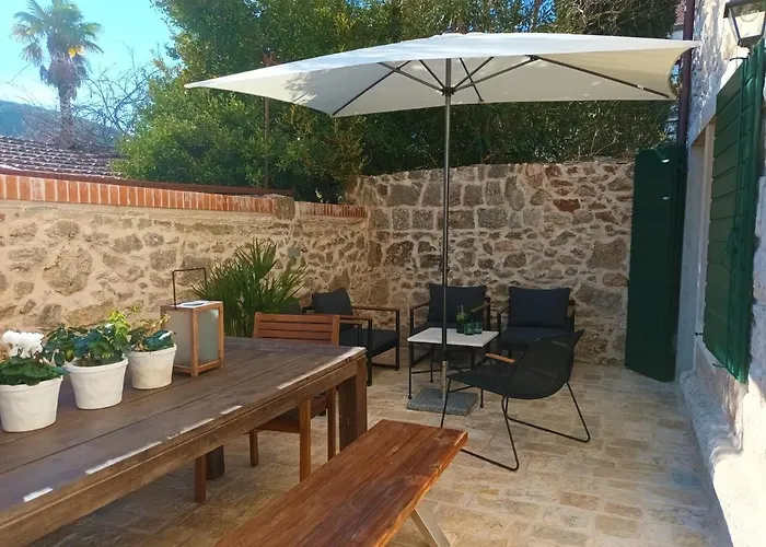 Revelin Hvar Сasa de vacaciones *